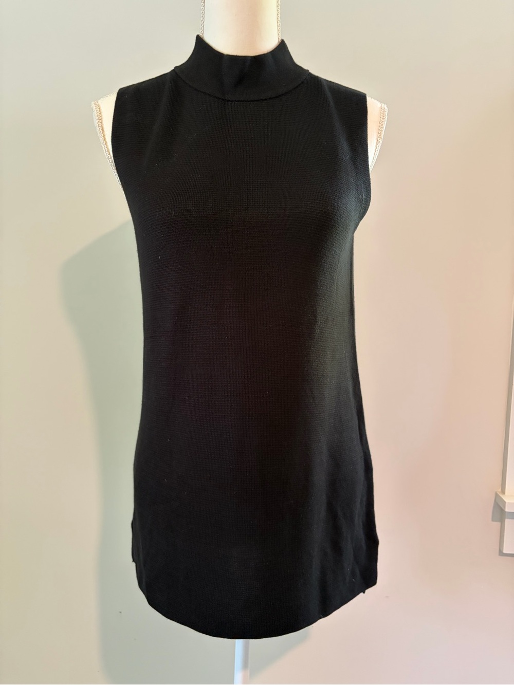 Banana Republic Black Sleeveless Mock Neck Tank Sweater